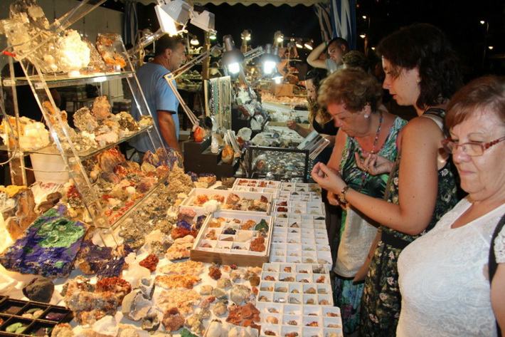 Desde hoy y hasta el domingo puede visitarse la V Feria de los Minerales de Almuñécar